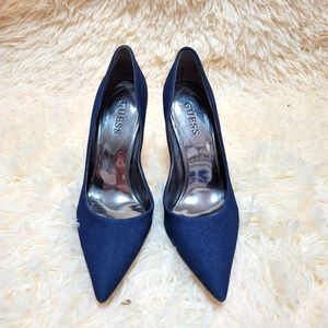 Guess Pointed Dress Pump